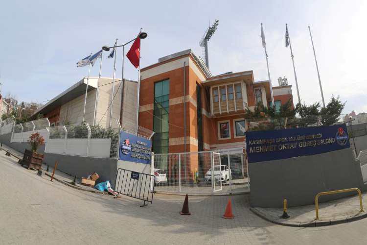 Kasımpaşa Spor Kulübü Derneği̇ Mehmet Oktav Güreş Salonu